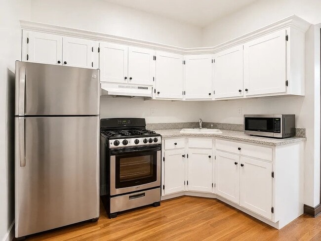 1411 Dekalb Ave Unit 3