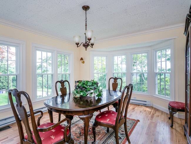 Photo - 61 Curtiss Rd