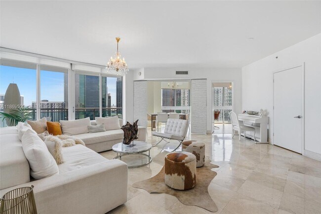 Building Photo - 350 S Miami Ave