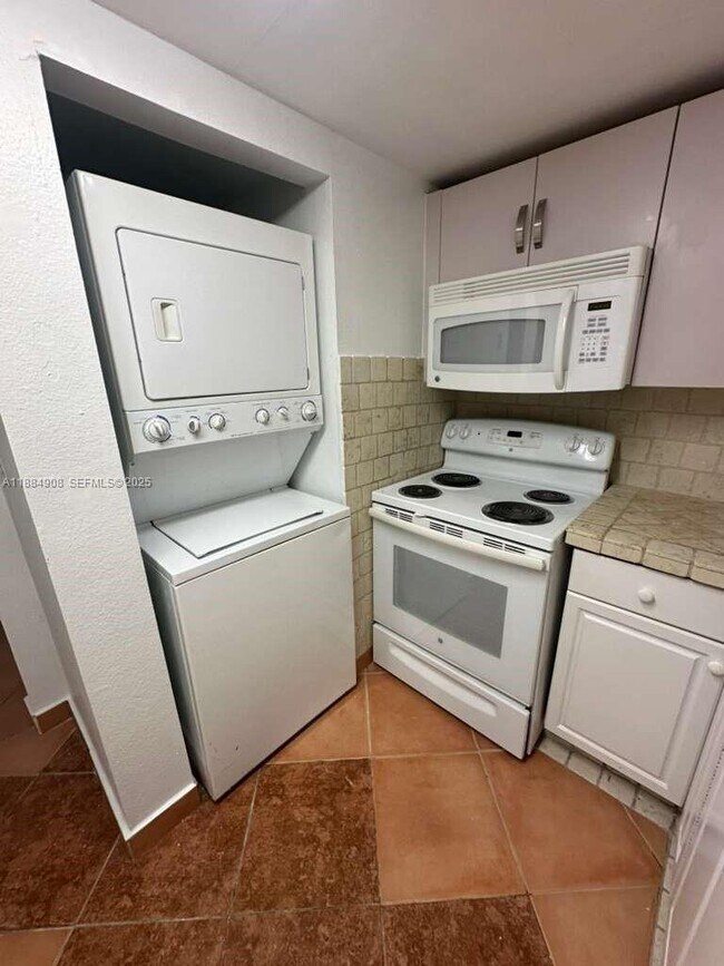 Photo - 10000 NW 80th Ct Unit 2108