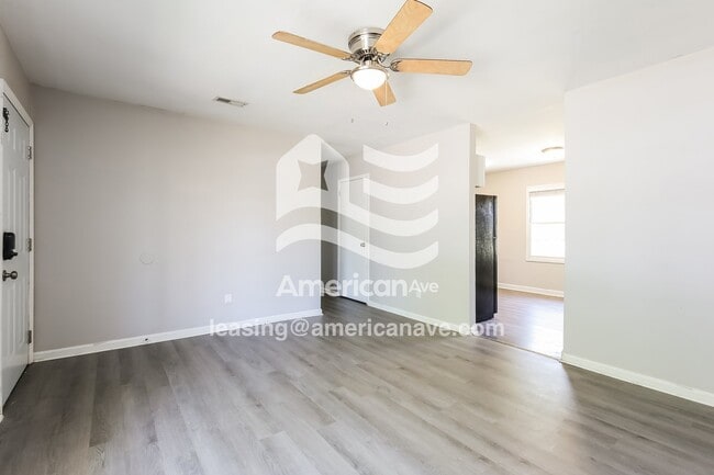Photo - 4 N Kings Dr