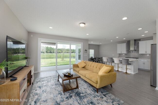 Photo - 350 Brookgreen Wy