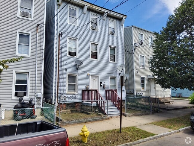 Building Photo - 199 Saltonstall Ave Unit 1 Rental