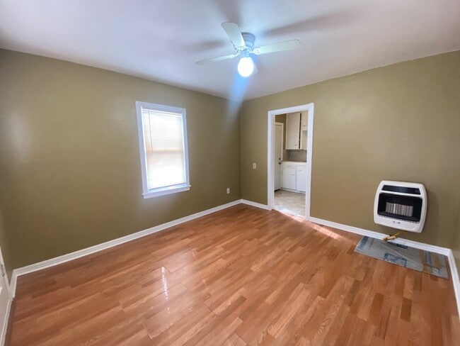 Photo - 114 SE 40th St