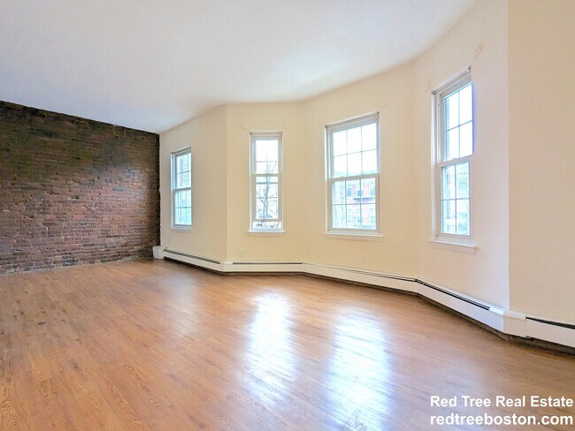 62 S Huntington Ave Unit 11