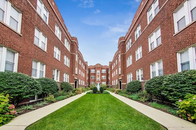 Photo - 1346 W Estes Ave