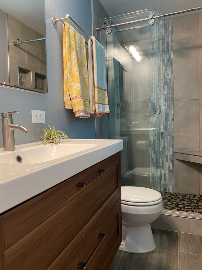 Photo - 9302 Fermi Ave