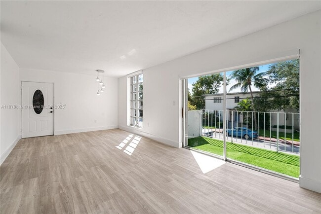 Photo - 8305 Crespi Blvd Unit 2D