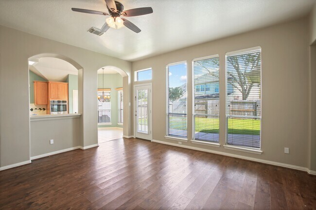 Photo - 8305 Spinnaker Bay Ln