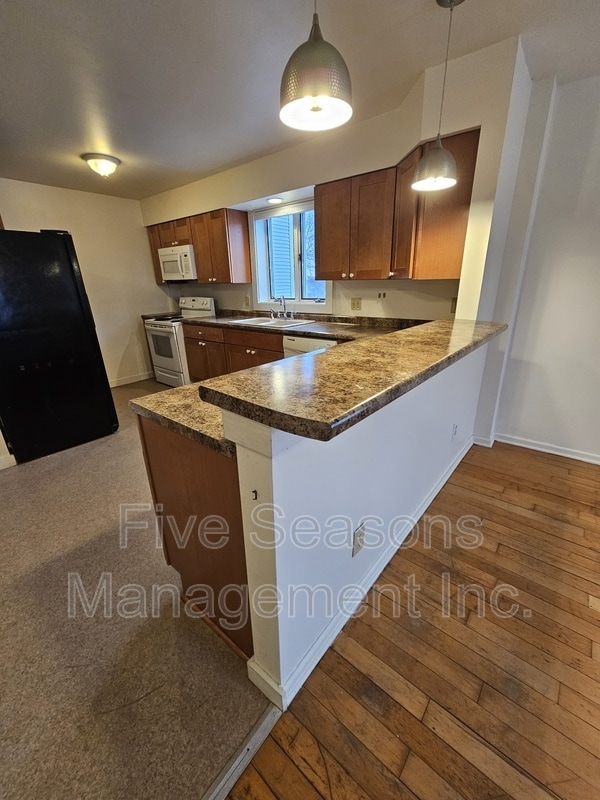 Photo - 432 Colchester Ave