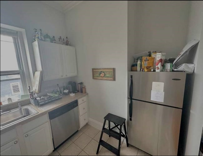 Photo - 716 E 6th St Unit 1R