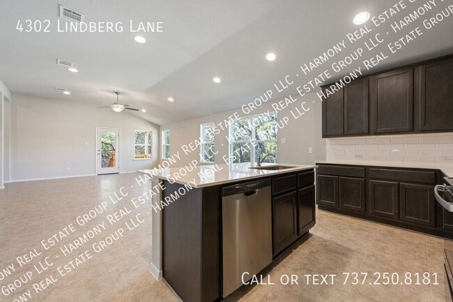 Photo - 4302 Lindberg Ln