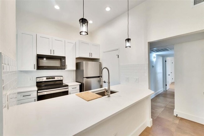 Photo - 7508 St Amant Pl