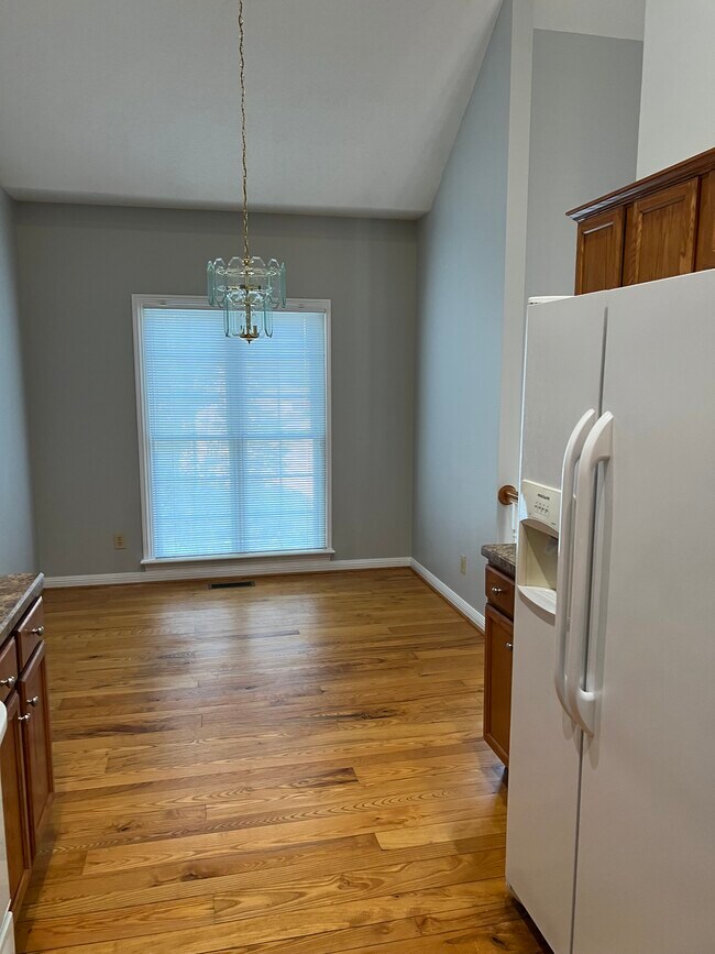 Photo - 155 Chelsea Cir