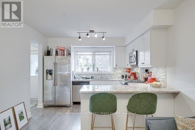 Photo - 36 Winona Dr Unité Main