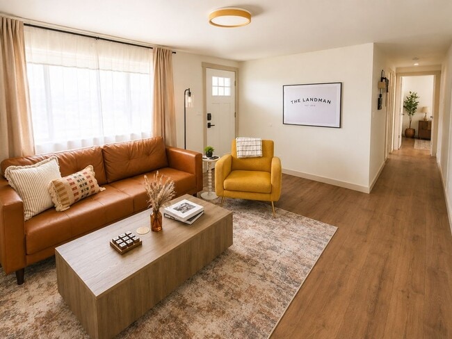 Building Photo - Fully Furnished 3BR | Renovated | All Utilities Included | Ideal for 30+ Day Stays