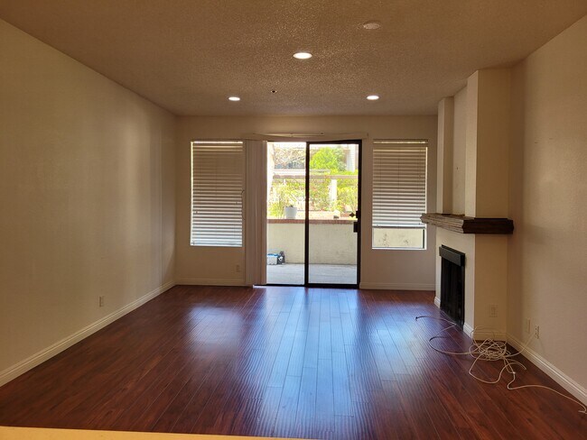 Photo - 2563 Plaza del Amo Unidad 107 Rental