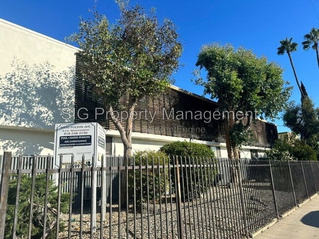 Building Photo - 6930 Fulton Ave Unit 9