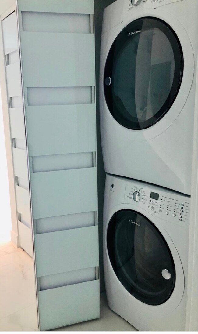 Photo - 2900 NE 7th Ave Unit 2404