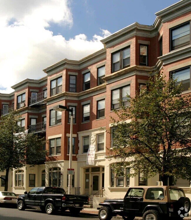 Photo - 142 Hemenway St