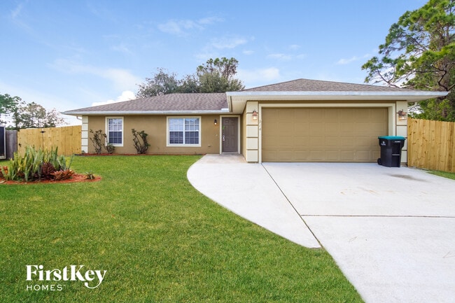 Building Photo - 914 Caligula Ave SE