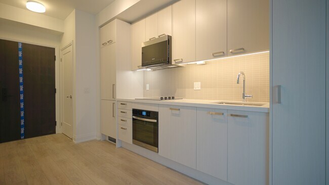 Photo - 20-2420 Soudan Ave