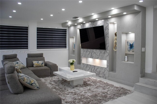 Photo - 295 NE 150th St