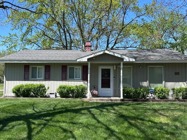 Photo - 6284 Woodsdale Dr House