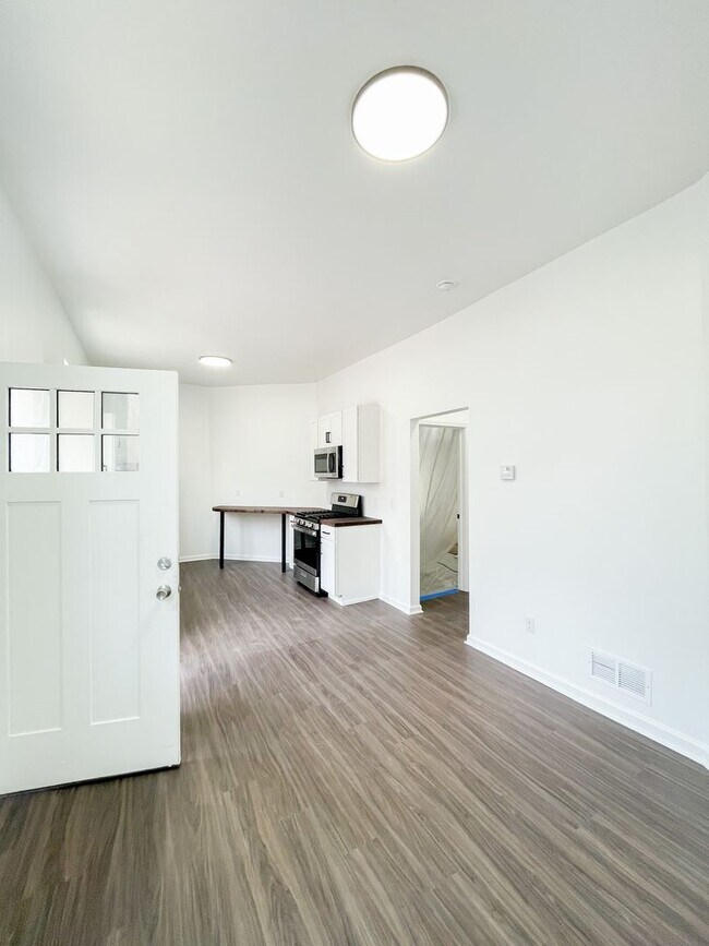 Photo - 807 Eureka St Unit #1