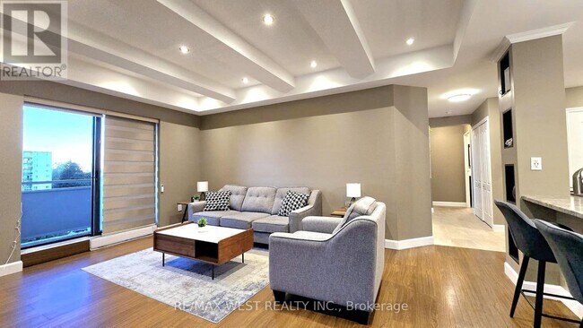 Photo - 75 Huxley St Unit 705