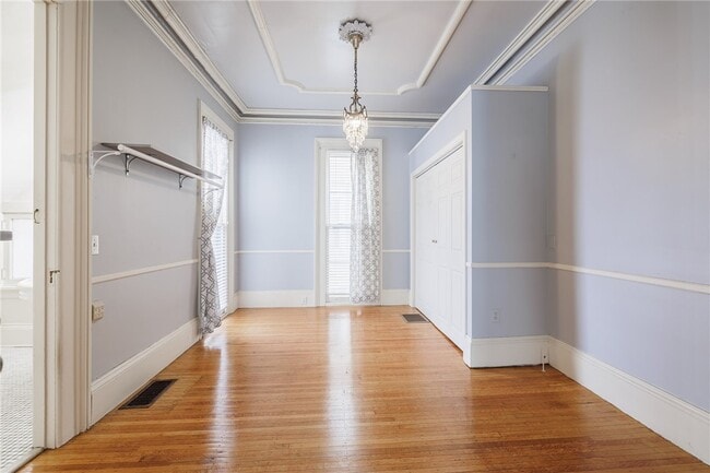 Photo - 18 Vick Park B