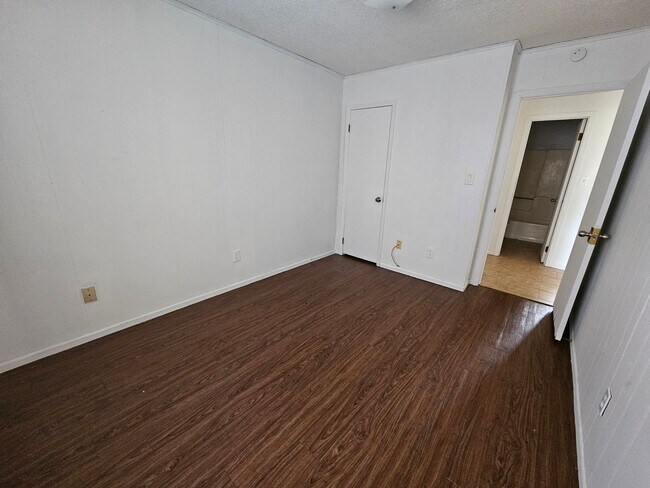 Photo - 415 Station Crossing Dr Unit A