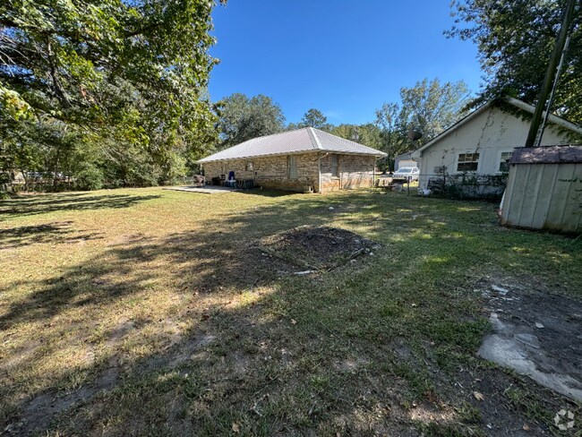 Building Photo - 15103 Fire Station Rd Rental