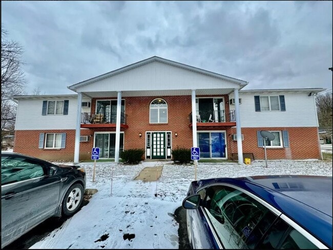 Building Photo - Franklin Street Apartments