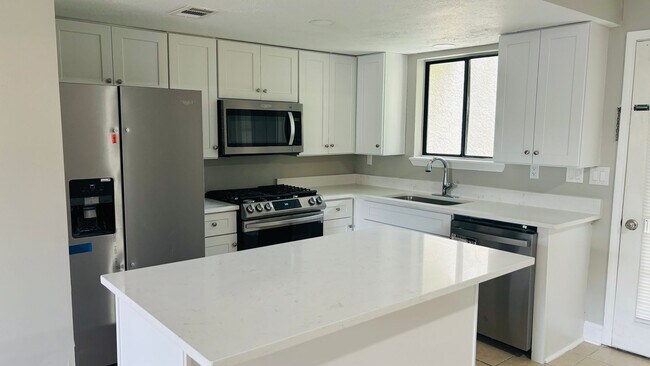 Photo - ! Beautiful 2BA/1.5BR Townhome in Gulf Hig...