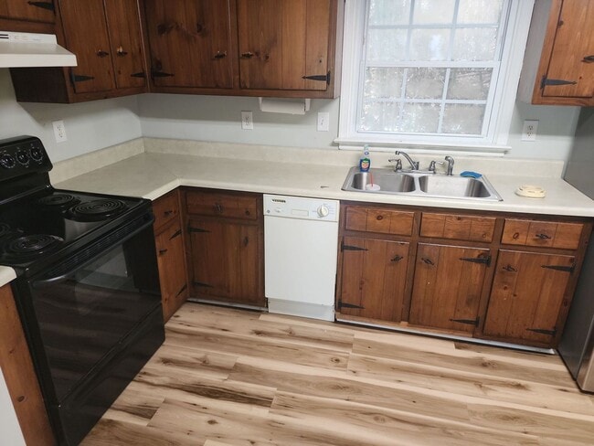 Photo - 6618 Davis Rd