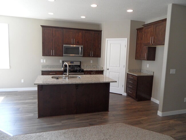 Photo - 797 Tamsin Ct