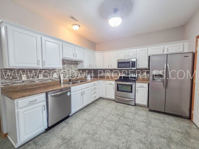 2146 Ridgeview Cir