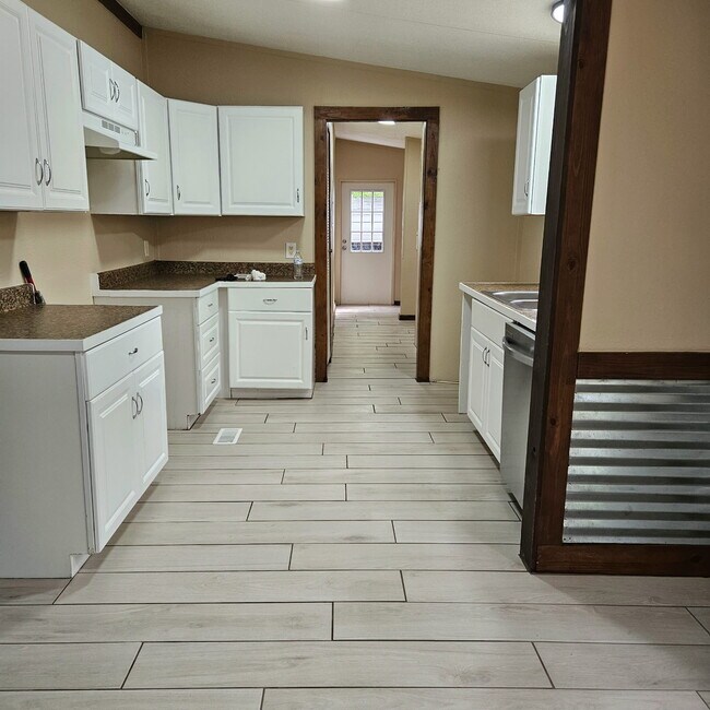 Photo - 129 12 Oaks Cir