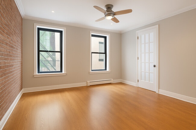 Photo - 344-348 E 18th St