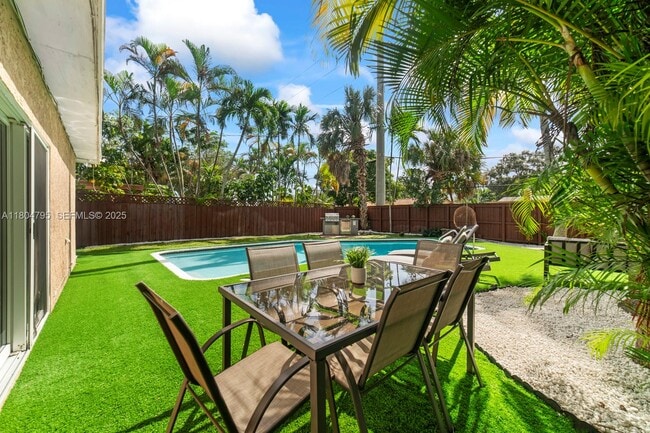 Photo - 2708 Cleveland St