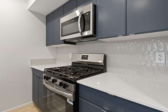 Photo - 11440-11487 87 St NW Unit Main 3