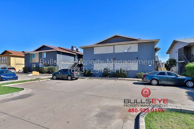 Building Photo - 1865 N Spring Unit 202