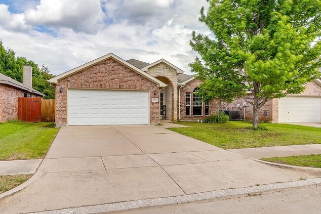 Photo - Amazing 3 Bed, 2 Bath Awaiting New Tenants- Burleson ISD- 76028