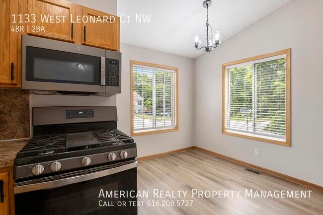 Photo - 1133 W Leonard Ct