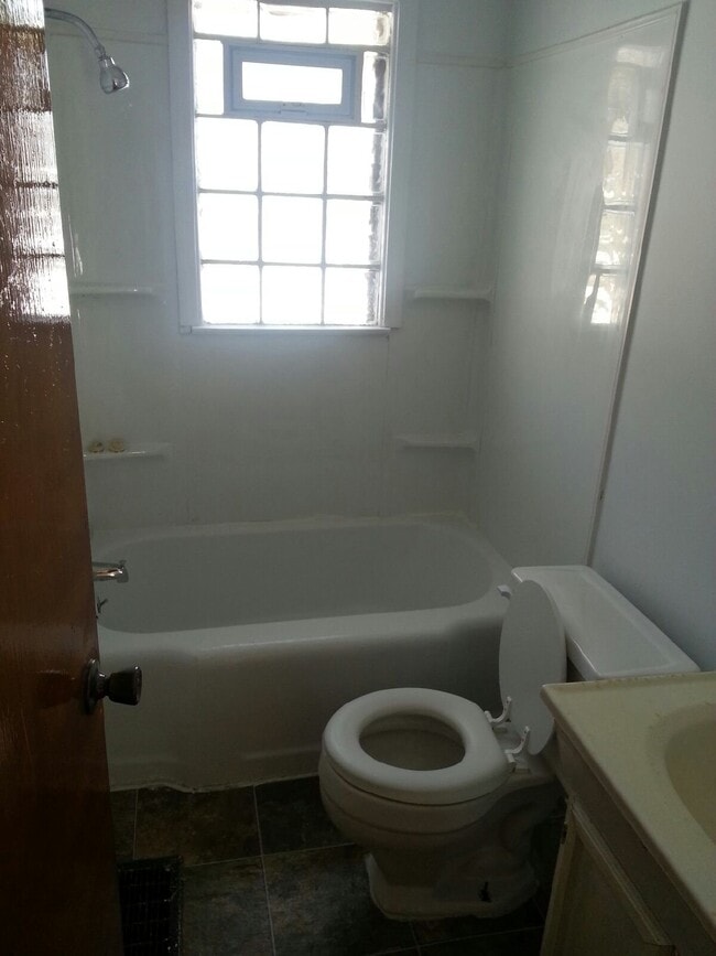 Photo - 3207 N Bolton Ave