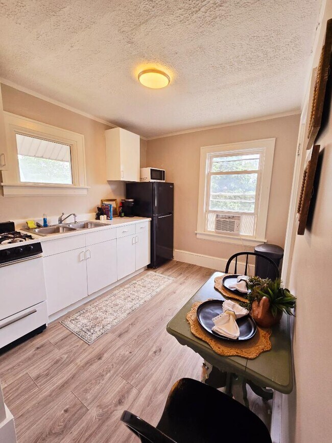 165 Oak Park Dr