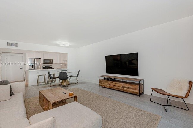 Photo - 2301 Collins Ave Unit 505