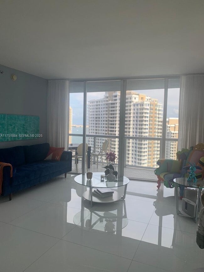 Photo - 465 Brickell Ave Unidad 2405