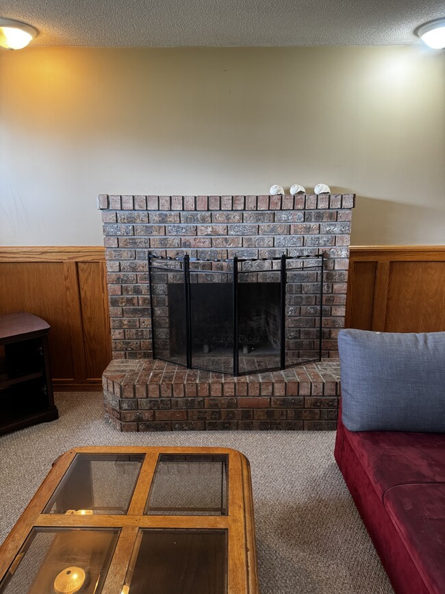 Building Photo - 4182 Jackson Crescent